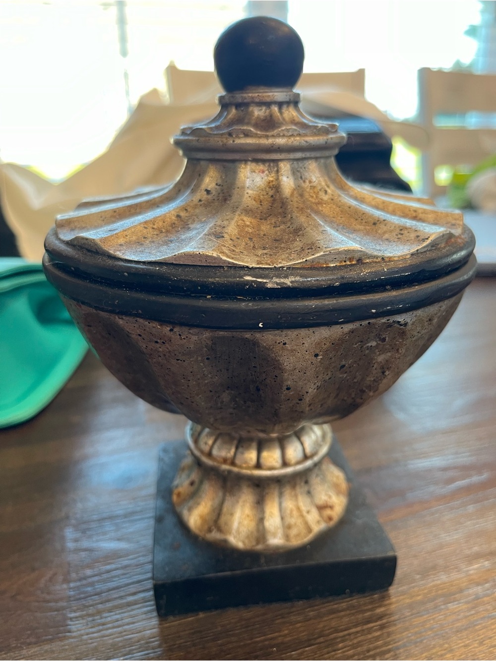 Decorative Antique-Style Resin decor Accent in Aged Gold